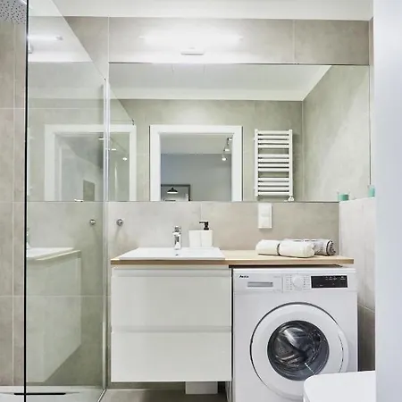 - Seaside Garden Apartment