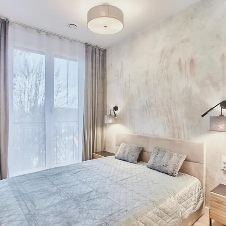 - Seaside Garden Apartment