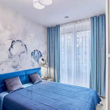 - Seaside Garden Apartment *