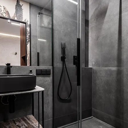 - Seaside Garden Apartment